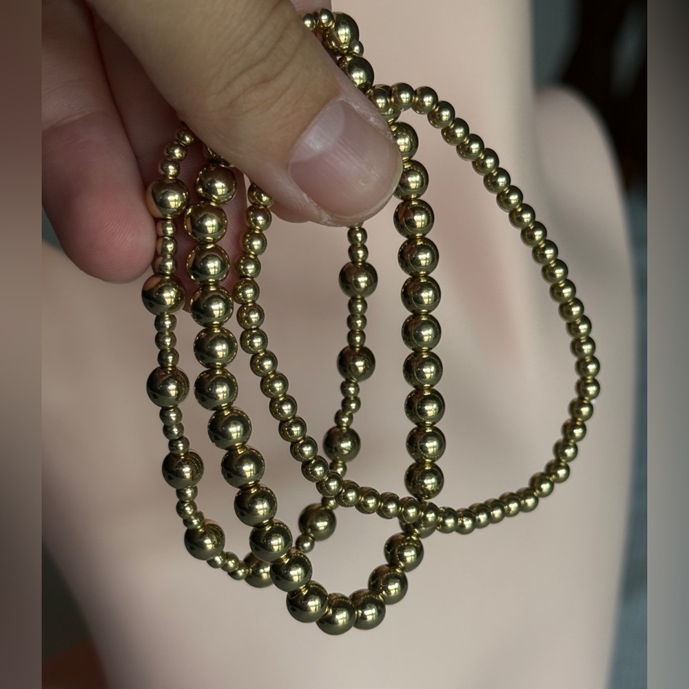 Metallic Gold Tone Fashionable Bracelet 💫 - Picture 6 of 6